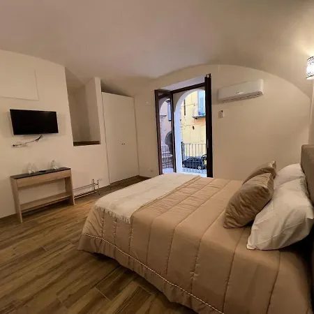 Obelisco Di San Gennaro * Neapol